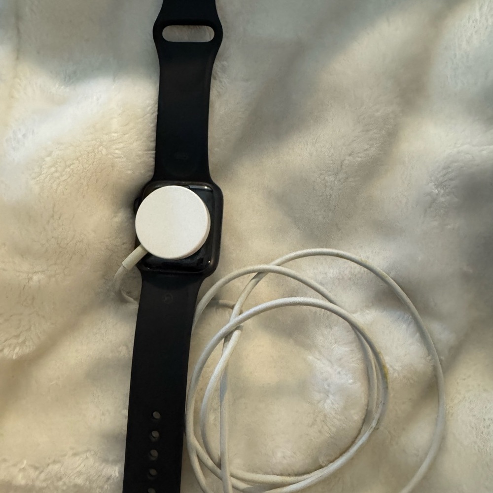 Apple Watch - Picture 2 of 3